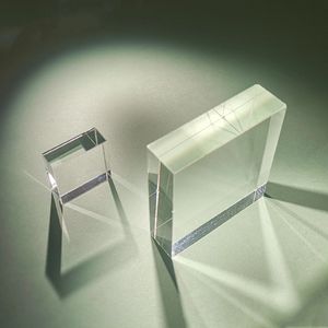 prisme optique en verre BK7