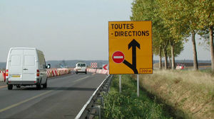 panneau de signalisation d'obligation
