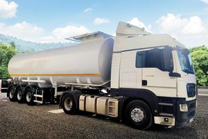 camion-citerne des carburants