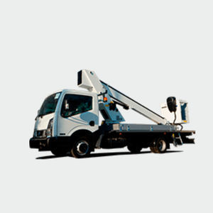nacelle élévatrice articulée montée sur camion