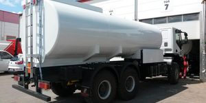 camion-citerne des carburants