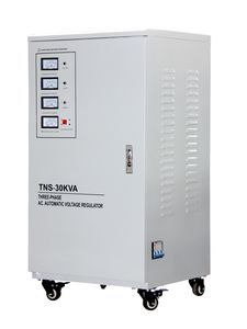 régulateur de tension AC