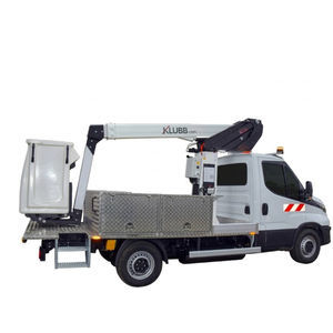 nacelle élévatrice téléscopique montée sur camion 1