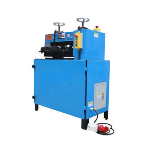 machine à couper et dénuder de câbles 1