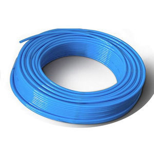 tube en plastique 1