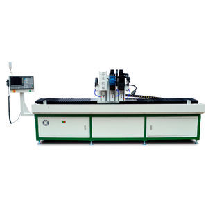 perceuse-taraudeuse CNC 1
