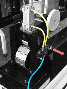 machine d'insertion automatique