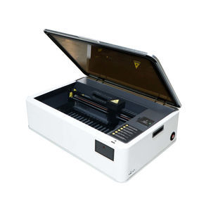 machine de découpe et de gravure laser CO2