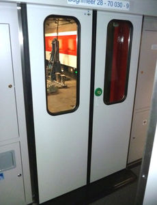 porte de train coulissante