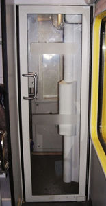 porte de train battante