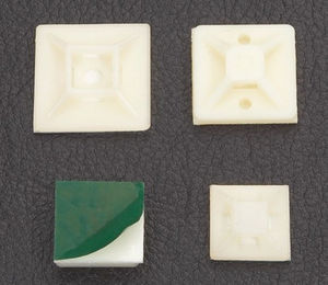 embase pour collier de serrage autocollante 1