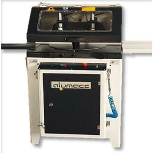 machine de découpe pour PVC