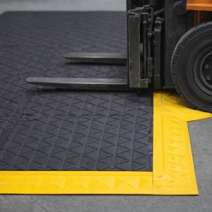dalle de sol en polychlorure de vinyle