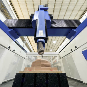 centre d'usinage CNC à 5 axes