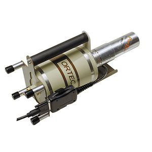 cryostat compact