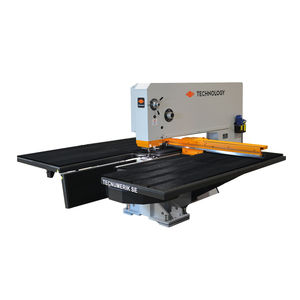 poinçonneuse CNC