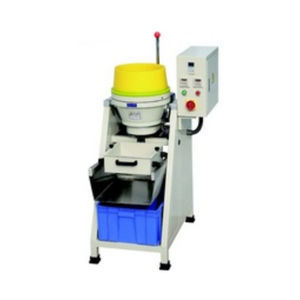 machine de tribofinition d'ébavurage 1