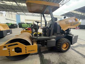 rouleau compresseur monocylindre