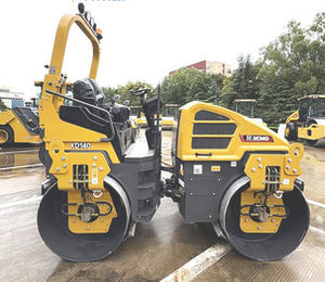rouleau compresseur tandem