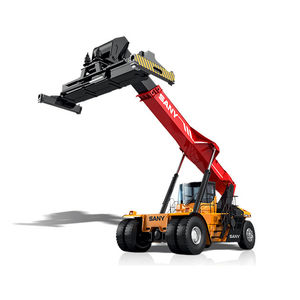 chariot élévateur télescopique porte-conteneur 1
