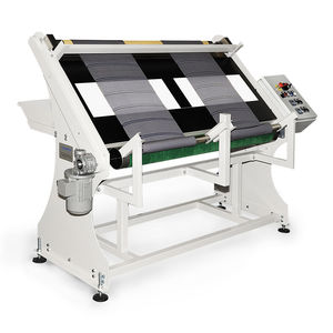 machine à visiter les tissus pour cols de T-shirt 1