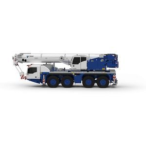 grue montée sur camion 1