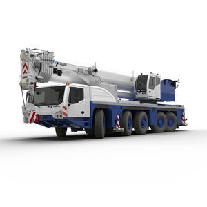 grue montée sur camion 1