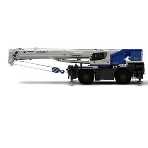 grue montée sur camion