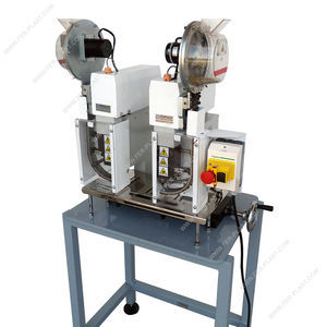 machine de pose d'oeillets électrique 1