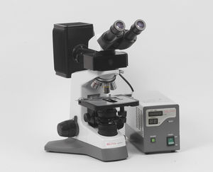 microscope de laboratoire 1