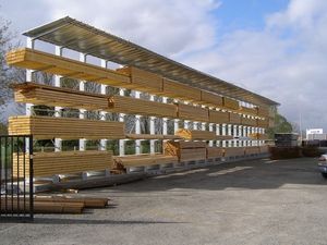 rayonnage à usage extérieur