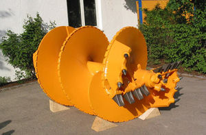 tarière hydraulique