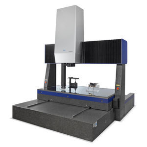 machine de mesure tridimensionnelle à portique