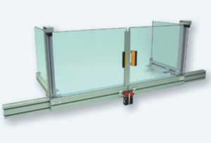 capot de protection machine avec porte coulissante
