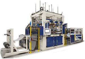 thermoformeuse alimentée par rouleau