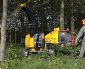 broyeur de branches monté sur tracteur 1