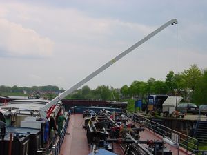 grue sur barge