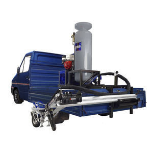 machine de traçage de ligne pour les routes