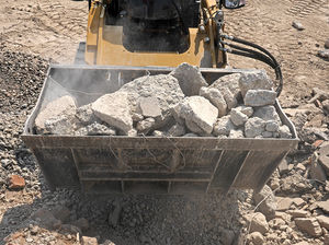 godet concasseur / pour chargeuse / pour chargeuse pelleteuse / pour chariot télescopique
