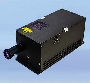 laser nanoseconde / à état solide / infrarouge / ultraviolet