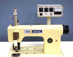 machine à coudre à ultrasons 1