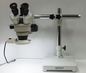 microscope de haute définition / d'inspection / trinoculaire / à zoom