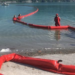 barrage anti-pollution d'huile 1