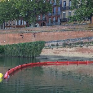 barrage anti-pollution d'huile 1