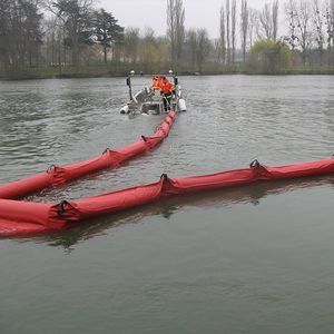 barrage anti-pollution d'huile 1