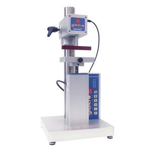 instrument de mesure à force magnétique