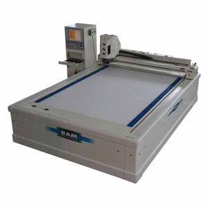 machine de découpe pour tissu multicouche