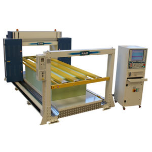 machine de découpe pour caoutchouc / pour la mousse / à couteau / CNC