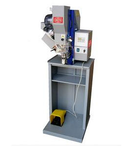machine à riveter automatique 1