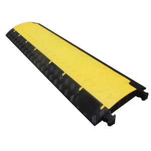 protection de câbles pour le passage de véhicules 1